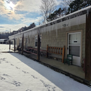 Heritage Cabin at Dock's Motel with ice and snow