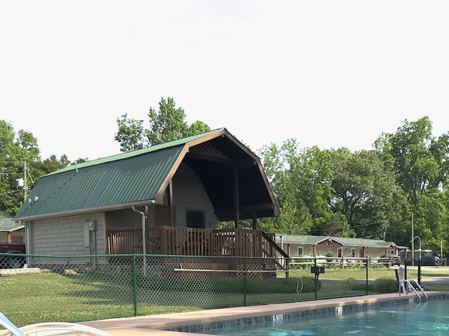 view of the poolside cabin 22 at Dock's Motel
