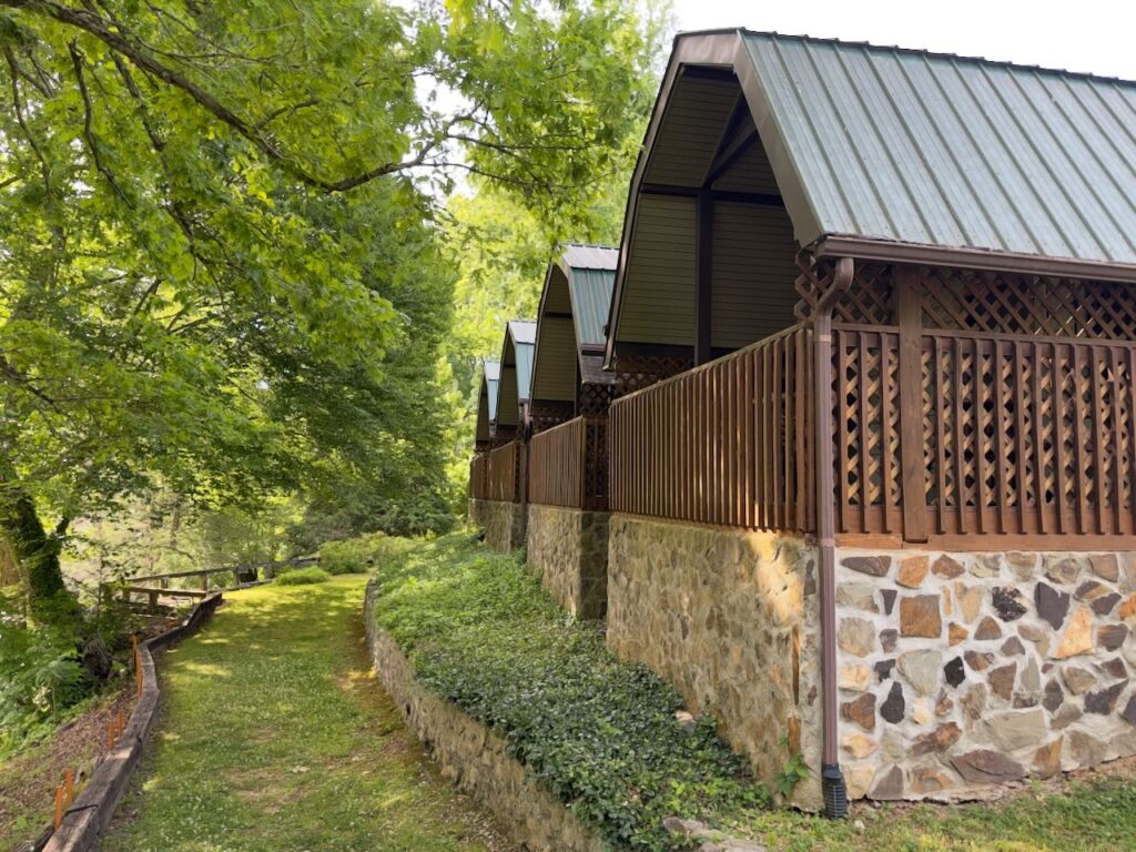 the decks of the river cabins accommondations at Docks Motel in Townsend TN with the trail to the river