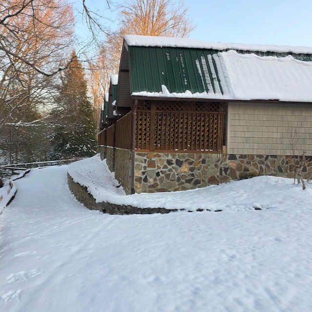 Snow covered Path to the Little River at Dock's Motel