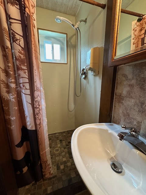 shower is motel room 4 with step-in shower
